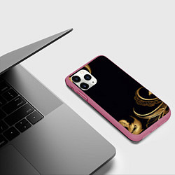 Чехол iPhone 11 Pro матовый Золотистые объемные листья и узоры, цвет: 3D-малиновый — фото 2