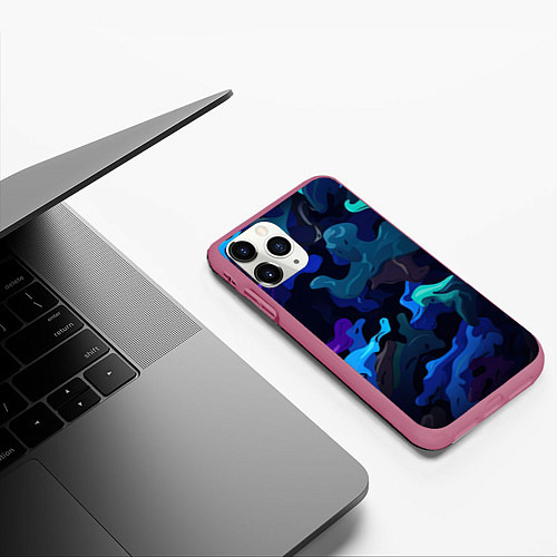 Чехол iPhone 11 Pro матовый Камуфляж из разноцветных красок / 3D-Малиновый – фото 3