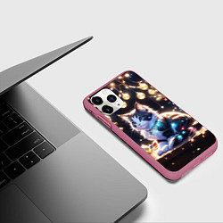 Чехол iPhone 11 Pro матовый Кот и новогодние украшения, цвет: 3D-малиновый — фото 2
