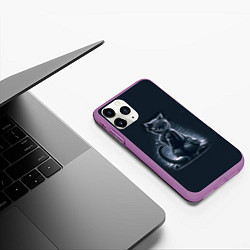 Чехол iPhone 11 Pro матовый Sweet cat - cyberpunk, цвет: 3D-фиолетовый — фото 2