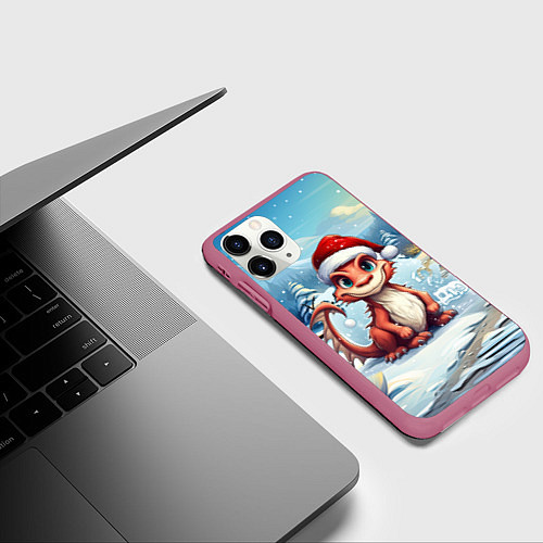 Чехол iPhone 11 Pro матовый Милый маленький новогодний дракон 2024 года / 3D-Малиновый – фото 3