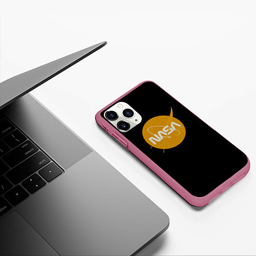 Чехол iPhone 11 Pro матовый NASA yellow logo / 3D-Малиновый – фото 3