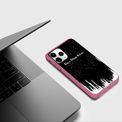 Чехол iPhone 11 Pro матовый Three days grace rock band, цвет: 3D-малиновый — фото 2