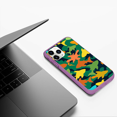 Чехол iPhone 11 Pro матовый Камуфляж силуэты рыбок / 3D-Фиолетовый – фото 3