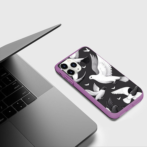 Чехол iPhone 11 Pro матовый Белые сизые голуби летящие в небе / 3D-Фиолетовый – фото 3