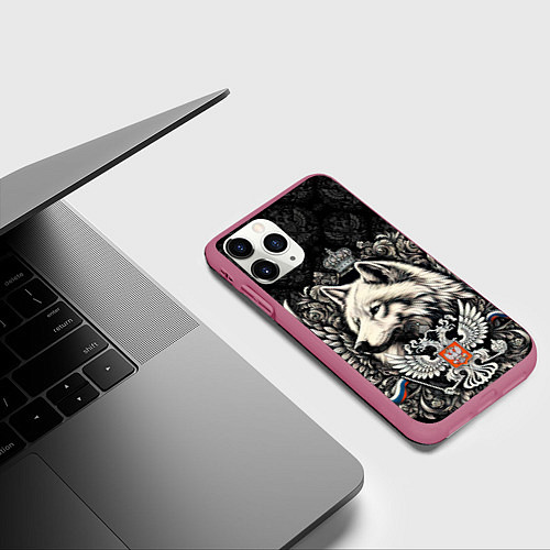 Чехол iPhone 11 Pro матовый Русский волк и герб России / 3D-Малиновый – фото 3