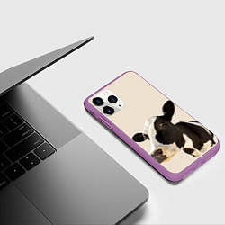 Чехол iPhone 11 Pro матовый Корова на бежевом фоне, цвет: 3D-фиолетовый — фото 2