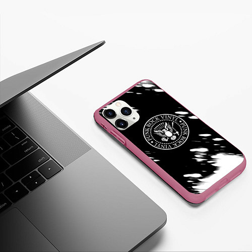 Чехол iPhone 11 Pro матовый Ramones краски / 3D-Малиновый – фото 3