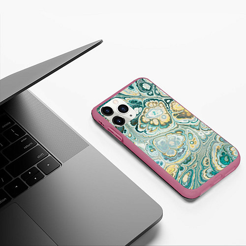 Чехол iPhone 11 Pro матовый Абстрактный разноцветный узор / 3D-Малиновый – фото 3