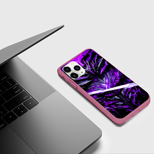 Чехол iPhone 11 Pro матовый Фиолетовый камень на чёрном фоне / 3D-Малиновый – фото 3