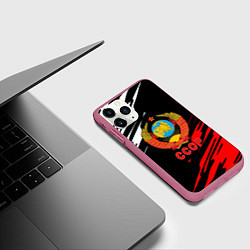 Чехол iPhone 11 Pro матовый СССР краски текстура, цвет: 3D-малиновый — фото 2