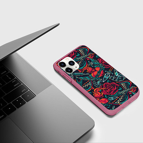 Чехол iPhone 11 Pro матовый Тату машинка / 3D-Малиновый – фото 3