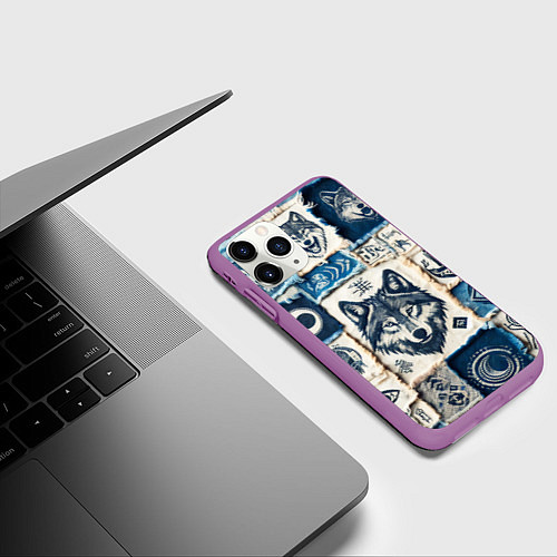 Чехол iPhone 11 Pro матовый Волки на дениме / 3D-Фиолетовый – фото 3