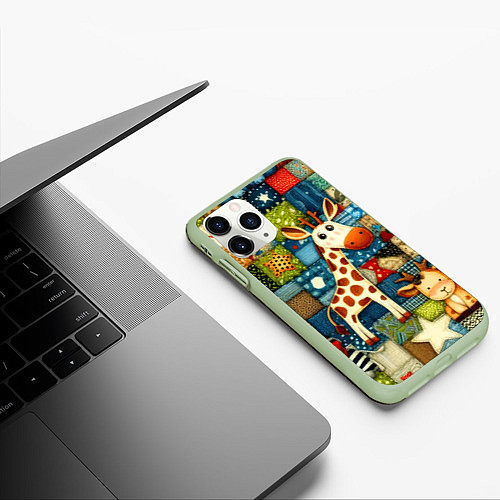 Чехол iPhone 11 Pro матовый Жираф и компания - пэчворк нейросеть / 3D-Салатовый – фото 3