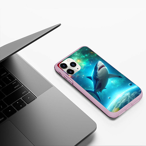 Чехол iPhone 11 Pro матовый Большая белая акула в космическом пространстве / 3D-Розовый – фото 3