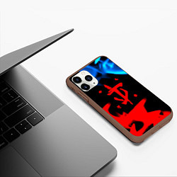 Чехол iPhone 11 Pro матовый Doom logo битва огней, цвет: 3D-коричневый — фото 2