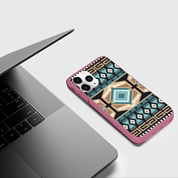 Чехол iPhone 11 Pro матовый Этника в коричневом и синем, цвет: 3D-малиновый — фото 2