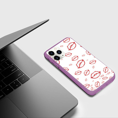 Чехол iPhone 11 Pro матовый Паттерн красные губы на белом - lips classic / 3D-Фиолетовый – фото 3
