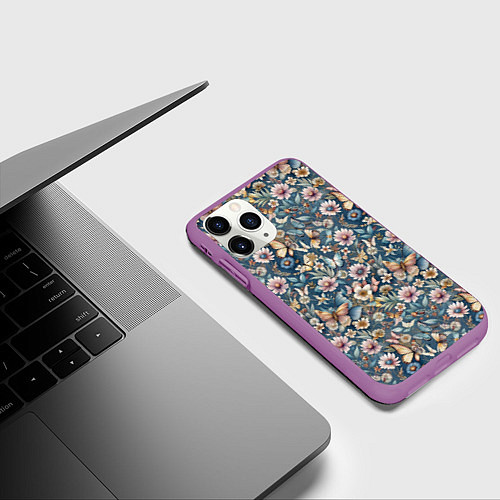 Чехол iPhone 11 Pro матовый Летний узор с цветами и бабочками / 3D-Фиолетовый – фото 3