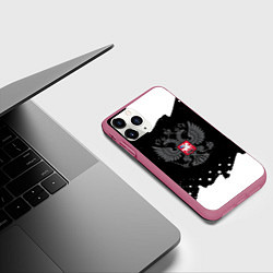Чехол iPhone 11 Pro матовый Россия краски герб, цвет: 3D-малиновый — фото 2
