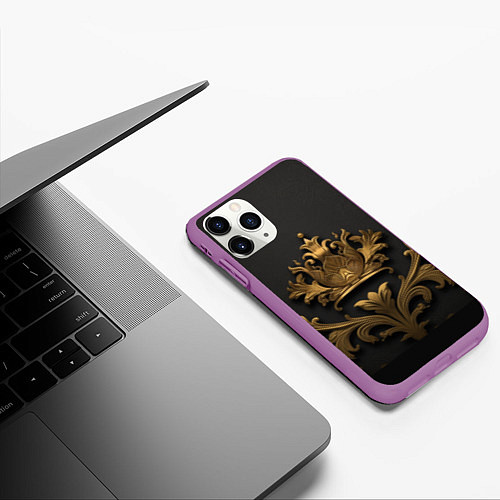 Чехол iPhone 11 Pro матовый Объемная золотая корона с узорами / 3D-Фиолетовый – фото 3