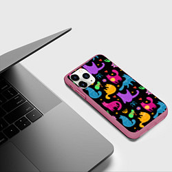 Чехол iPhone 11 Pro матовый Паттерн разноцветных котиков, цвет: 3D-малиновый — фото 2