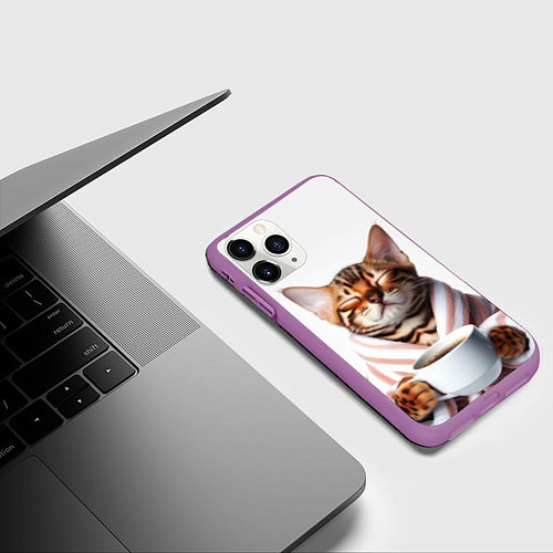 Чехол iPhone 11 Pro матовый Котик в халате / 3D-Фиолетовый – фото 3