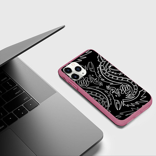 Чехол iPhone 11 Pro матовый Драконы татуировки самураи / 3D-Малиновый – фото 3