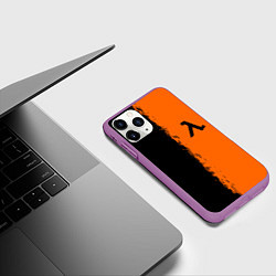 Чехол iPhone 11 Pro матовый Half life краски оранж, цвет: 3D-фиолетовый — фото 2