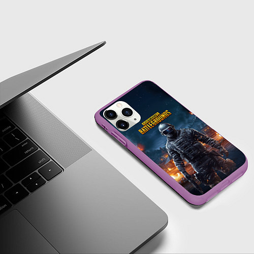 Чехол iPhone 11 Pro матовый PUBG персонаж в ночном городе / 3D-Фиолетовый – фото 3