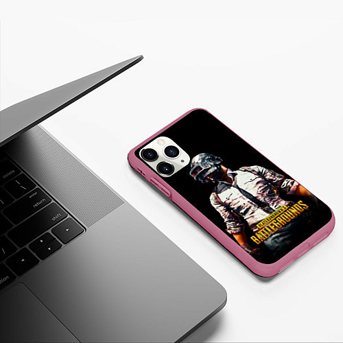 Чехол iPhone 11 Pro матовый PUBG игрок на закате черный фон / 3D-Малиновый – фото 3