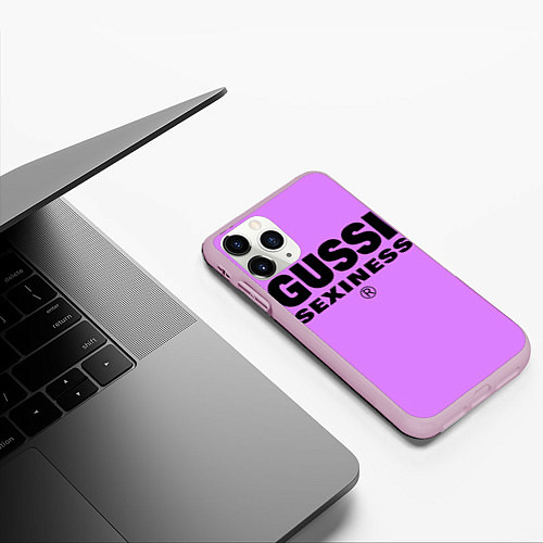 Чехол iPhone 11 Pro матовый Гусси сиреневый - сексуальность / 3D-Розовый – фото 3