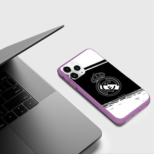 Чехол iPhone 11 Pro матовый Реал мадрид белое лого / 3D-Фиолетовый – фото 3