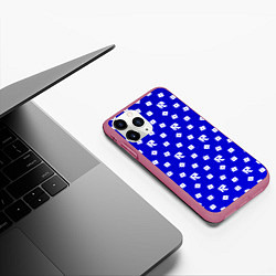 Чехол iPhone 11 Pro матовый Roblox blue pattern, цвет: 3D-малиновый — фото 2