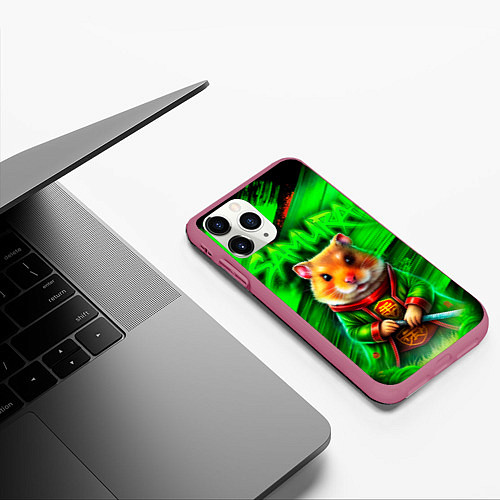 Чехол iPhone 11 Pro матовый Хомячок самурай / 3D-Малиновый – фото 3