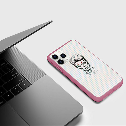 Чехол iPhone 11 Pro матовый Рисунок Дэвида Боуви / 3D-Малиновый – фото 3