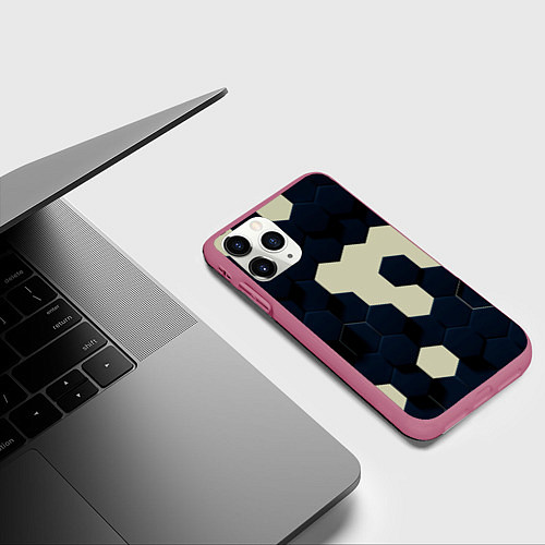 Чехол iPhone 11 Pro матовый Соты абстракция / 3D-Малиновый – фото 3