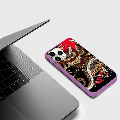Чехол iPhone 11 Pro матовый Сова и змея - японский стиль / 3D-Фиолетовый – фото 3