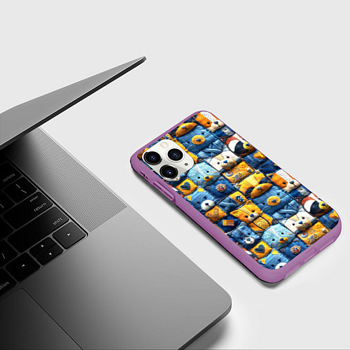 Чехол iPhone 11 Pro матовый Пэчворк с мордашками енотов / 3D-Фиолетовый – фото 3