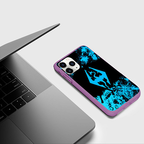 Чехол iPhone 11 Pro матовый Skyrim краски лого / 3D-Фиолетовый – фото 3