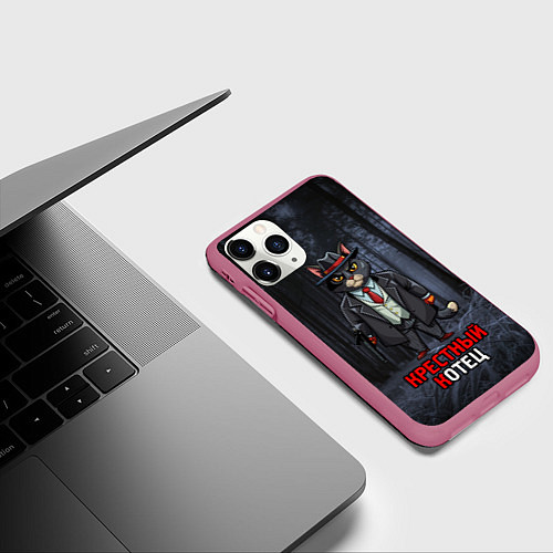Чехол iPhone 11 Pro матовый Крестный котец в лесу / 3D-Малиновый – фото 3