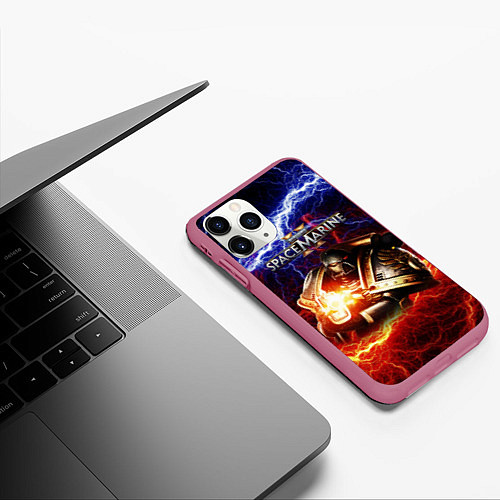 Чехол iPhone 11 Pro матовый Warhammer 40000 space marine 2 / 3D-Малиновый – фото 3