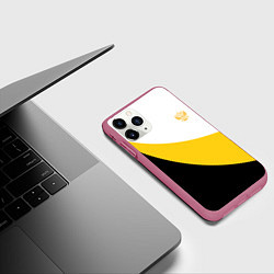 Чехол iPhone 11 Pro матовый Сокрушу пред ним врагов его малый желтый герб Нико, цвет: 3D-малиновый — фото 2
