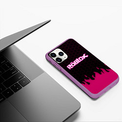 Чехол iPhone 11 Pro матовый Roblox fire pink, цвет: 3D-фиолетовый — фото 2