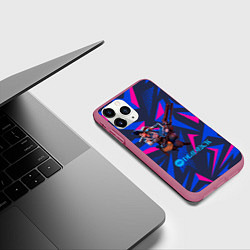 Чехол iPhone 11 Pro матовый Deadlock McGinnis, цвет: 3D-малиновый — фото 2