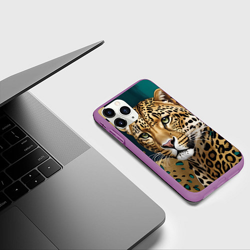 Чехол iPhone 11 Pro матовый Леопард на нефритовом фоне / 3D-Фиолетовый – фото 3