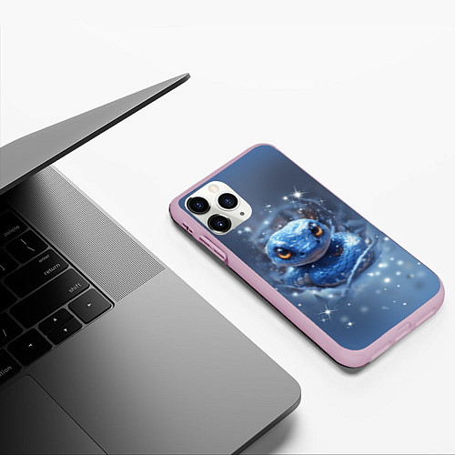 Чехол iPhone 11 Pro матовый Змея с большими глазами / 3D-Розовый – фото 3