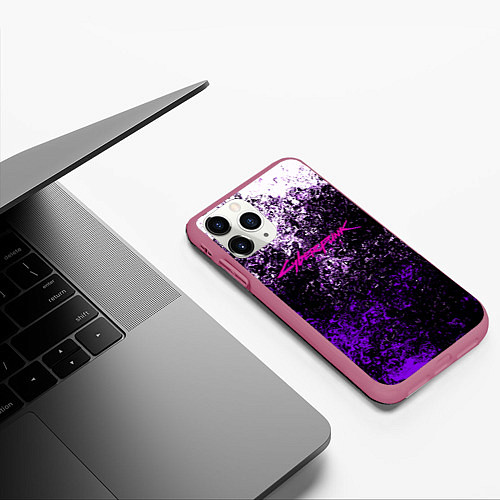 Чехол iPhone 11 Pro матовый Cyberpunk брызги красок / 3D-Малиновый – фото 3