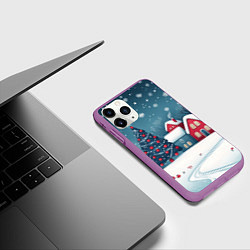 Чехол iPhone 11 Pro матовый Снежный новогодний день в городе, цвет: 3D-фиолетовый — фото 2