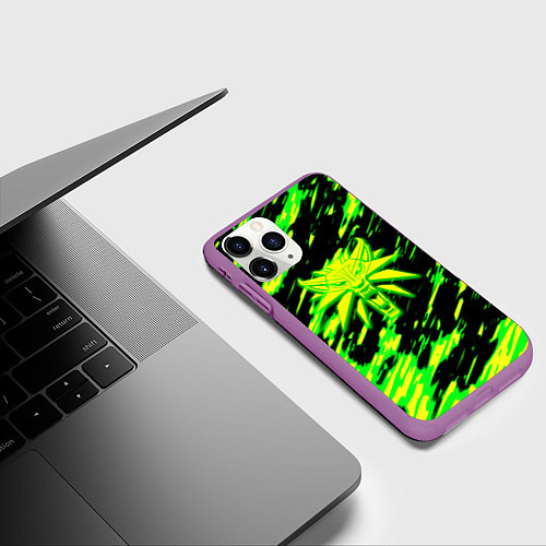 Чехол iPhone 11 Pro матовый Ведьмак кислотный волк / 3D-Фиолетовый – фото 3
